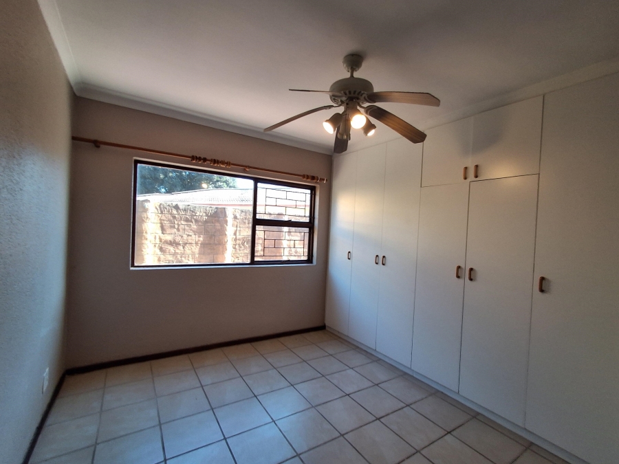 To Let 2 Bedroom Property for Rent in Jagtershof Western Cape